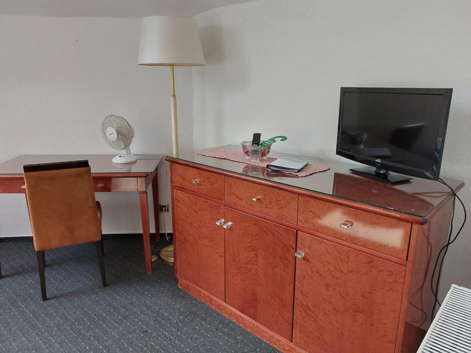 Gaestezimmer Gasthof Becker Hotel Wulfrath Ngoại thất bức ảnh