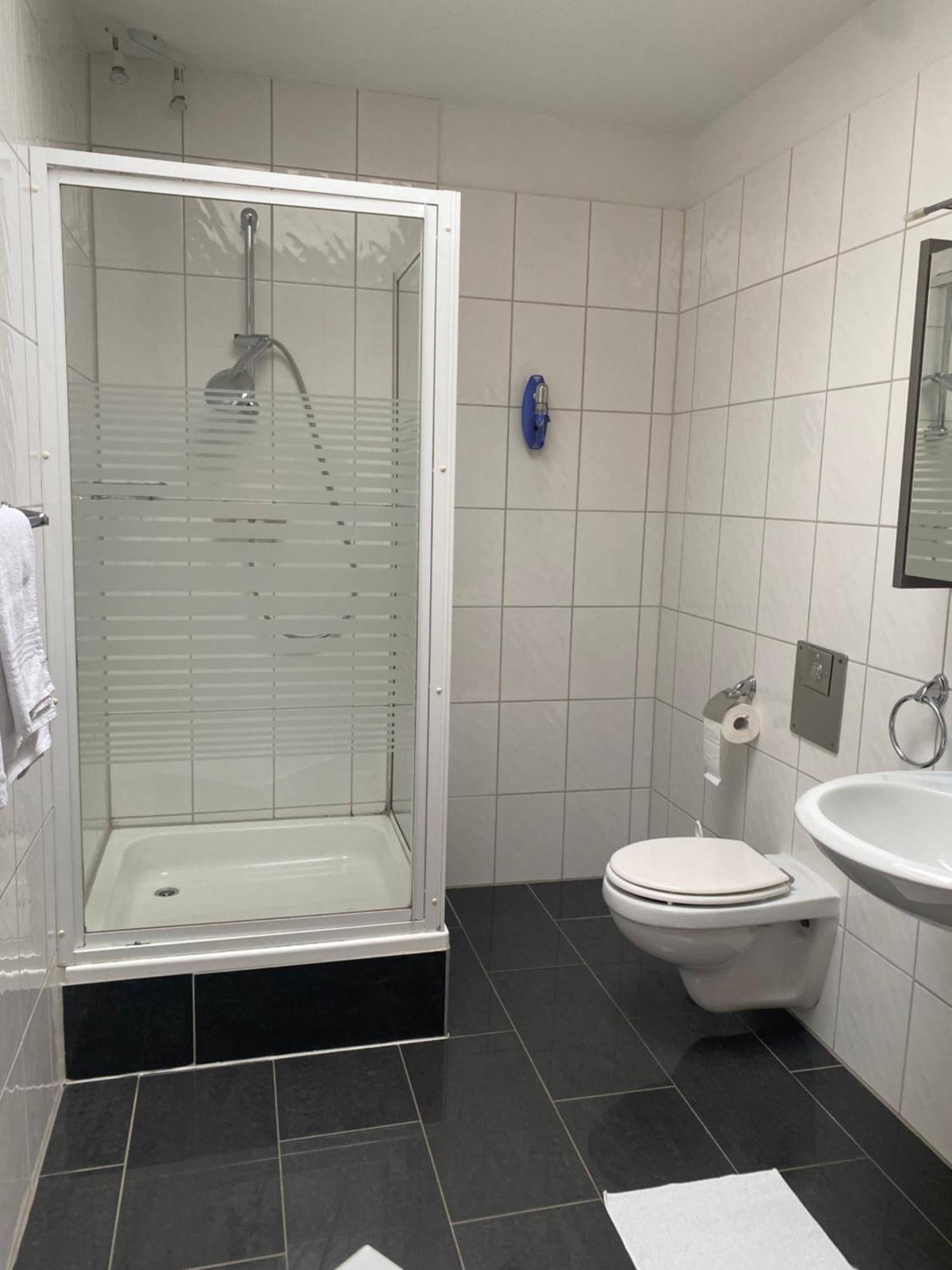 Gaestezimmer Gasthof Becker Hotel Wulfrath Ngoại thất bức ảnh
