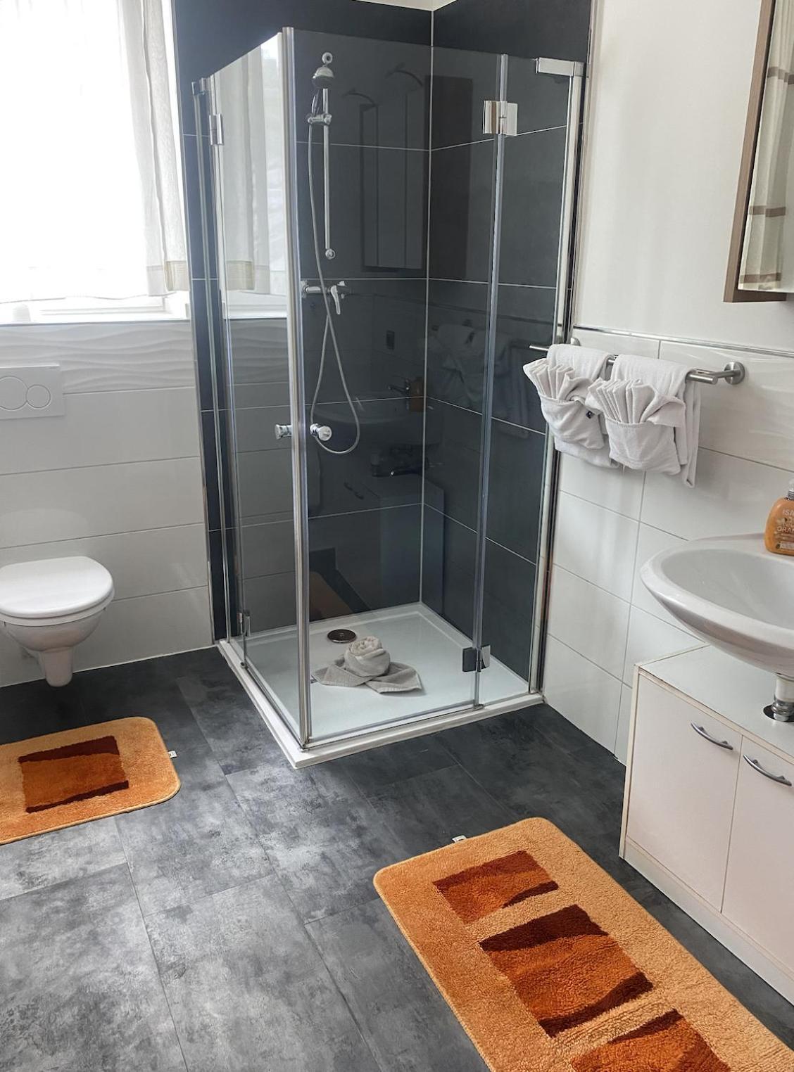 Gaestezimmer Gasthof Becker Hotel Wulfrath Ngoại thất bức ảnh